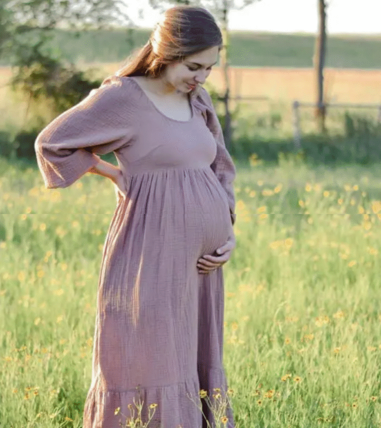 20 Chic Fall Maternity Outfits: Embrace Your Bump in Style This Season 2025
