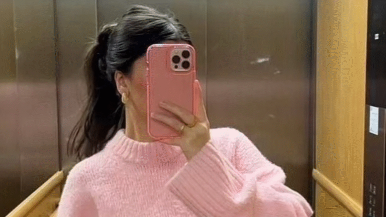 20 Cozy Winter Outfit Ideas That’ll Keep You Warm and Stylish All Season Long 2025