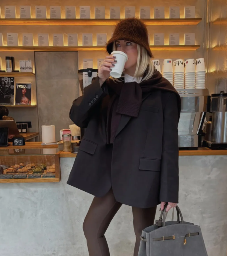 11 Athleisure Outfits Women Are Wearing Right Now for Everyday Style 2026