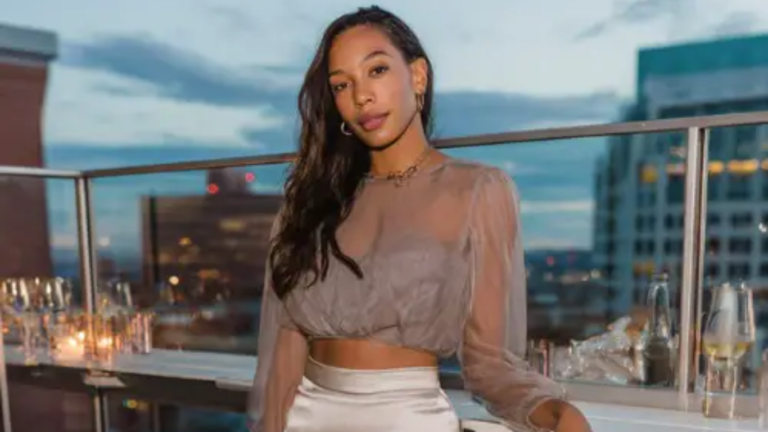 10 Bar Outfits with Sleeves: Cute and Stylish Night Looks 2026