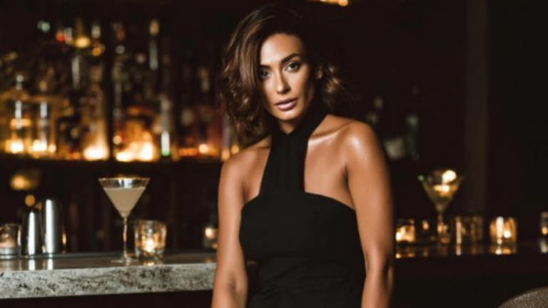10 Classy Bar Outfits for Women That Look Chic, Confident, and Effortlessly Stylish 2026