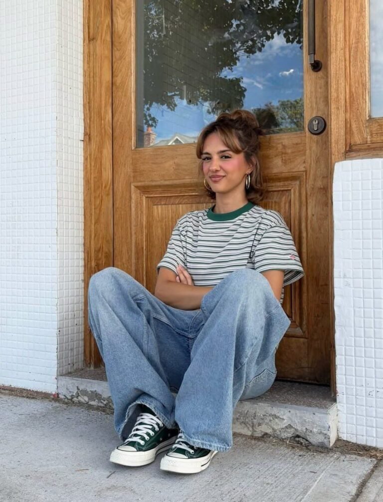 Blue Jeans Outfit Ideas That Never Go Out of Style 2026
